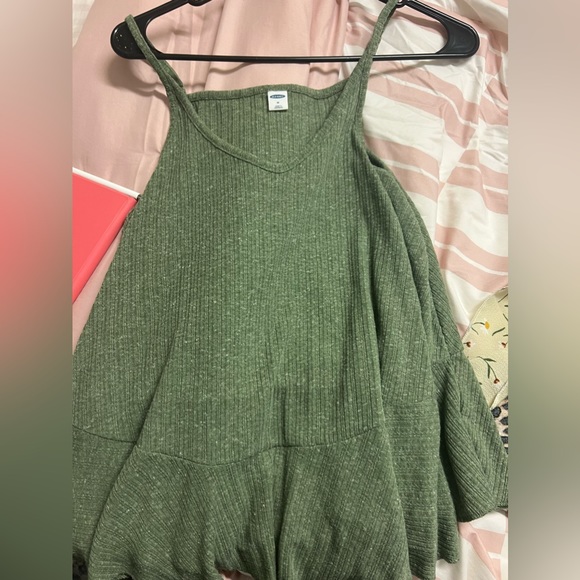 Cute Top - Picture 1 of 1